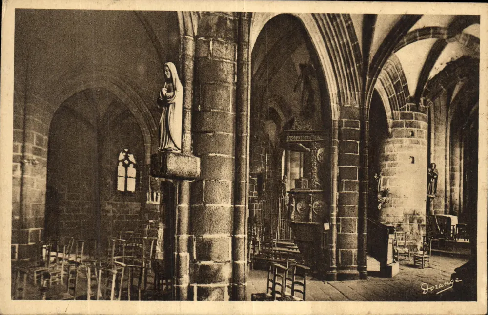 Interior da igreja de Locronan — Lado baixo — R. Dorange - Frente
