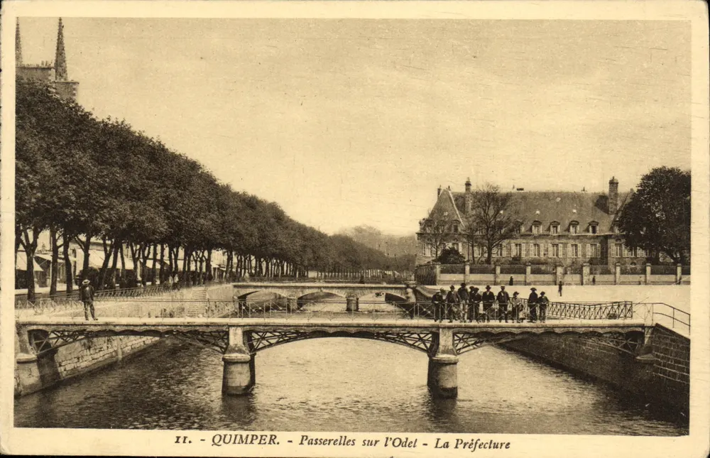 Quimper - Passarelas sobre o Odet - A Prefeitura - Frente