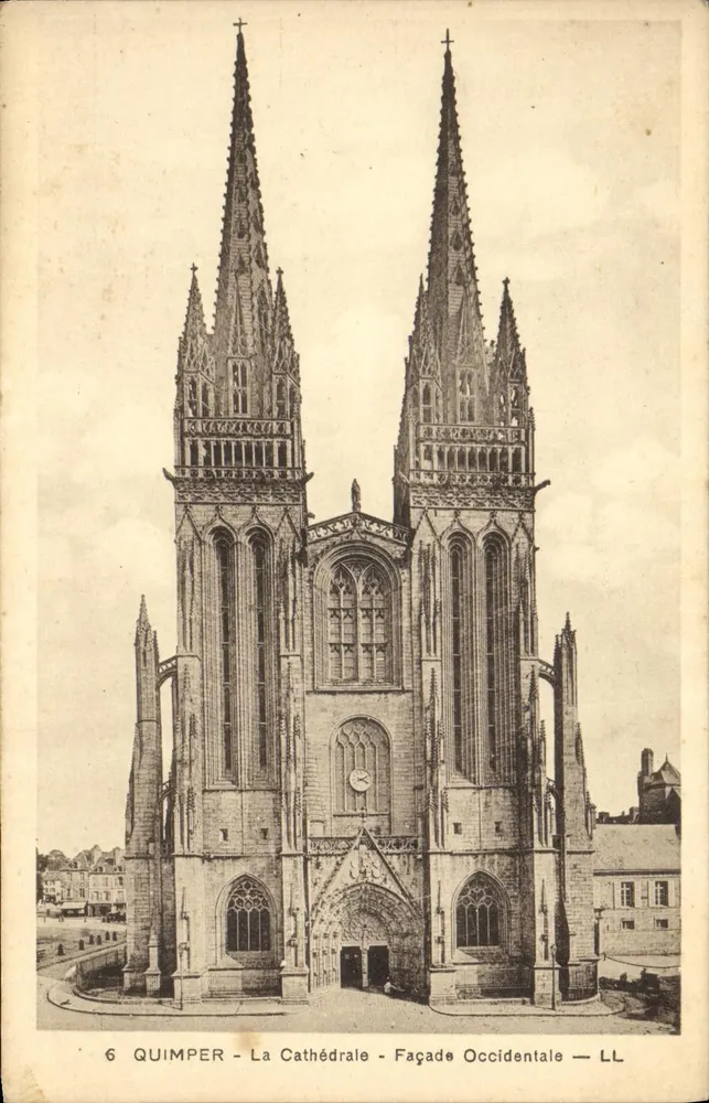 Quimper - A Catedral - Fachada Ocidental — LL - Frente