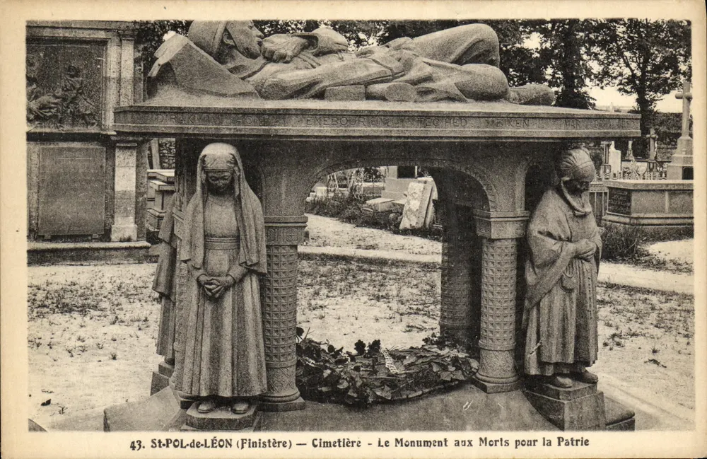 St-POL-de-LÉON (Finistère) — Friedhof — Denkmal für die Toten für das Vaterland - Vorderseite