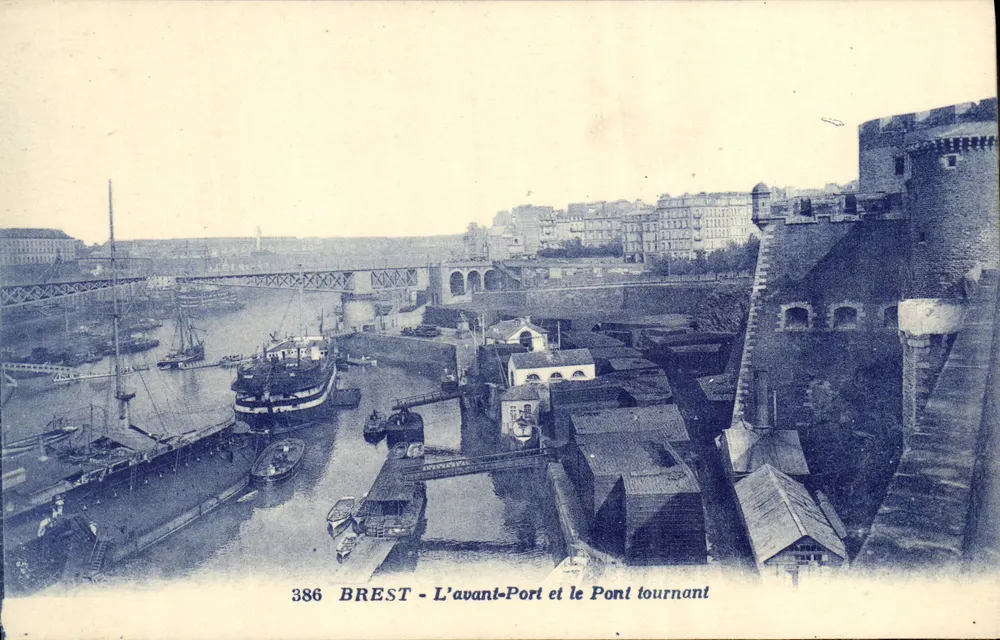 BREST - Der Vorhafen und die Drehbrücke — Verlag G. Artaud, Nantes, Nr. 386 - Vorderseite