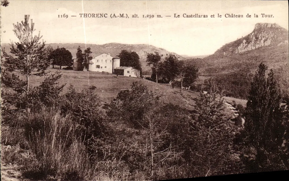 Thorenç (A-M.), alt. 1.250 m. — Ansicht von Castellaras und Schloss der Turm. - Vorderseite