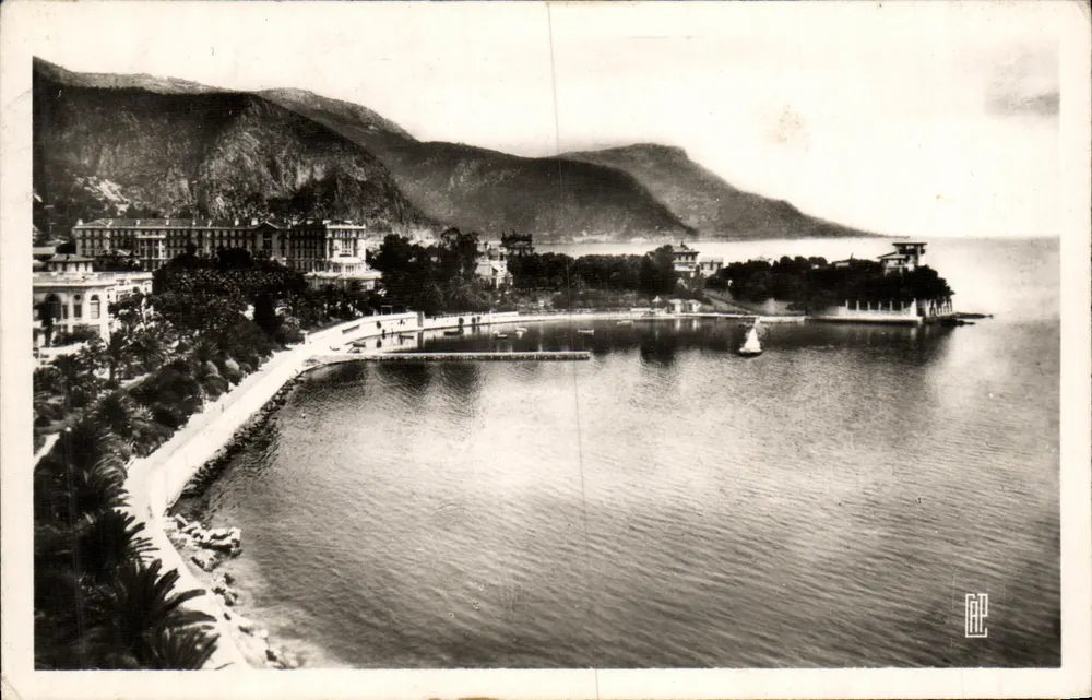 Bucht und Pointe de la Fourmi — BEAULIEU-sur-MER — Antike Ansichtskarte (49) - Vorderseite