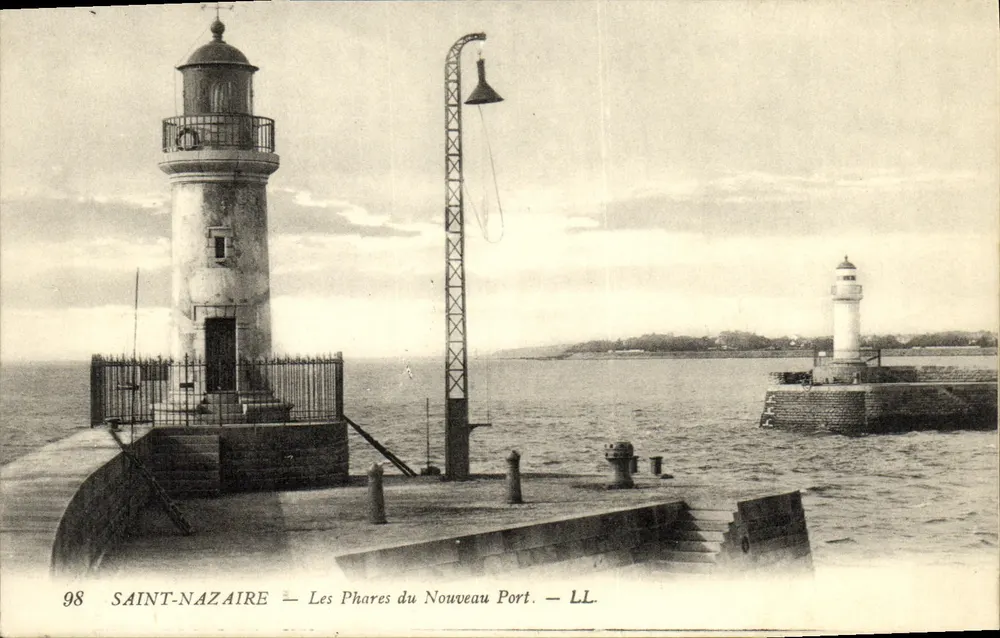 Saint-Nazaire — Die Leuchttürme des neuen Hafens — LL. — n° 98 - Vorderseite