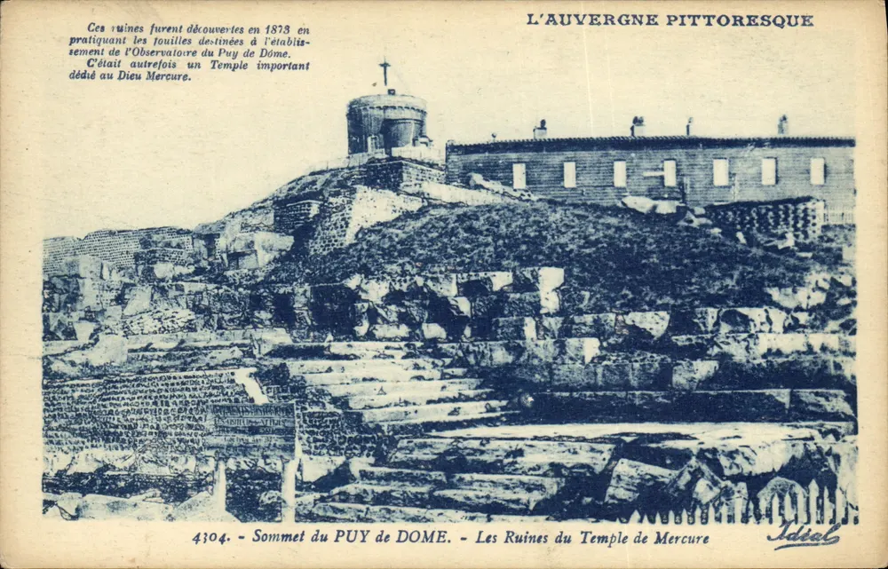 Gipfel des Puy de Dôme — Ruinen des Tempels Merkur — Ideal - Vorderseite