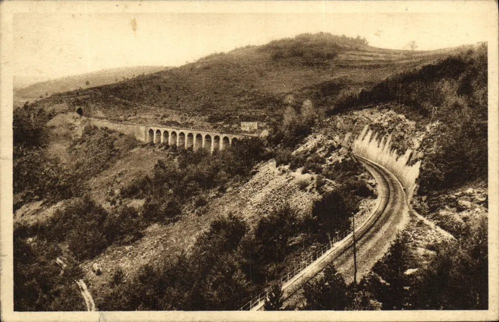 L'Auvergne — Linie von Ambert nach La Chaise-Dieu, La Tranchée und der Viadukt von Mayres — Edition L. Rachet - Ambert (Puy-de-Dôme) n°568 - Vorderseite