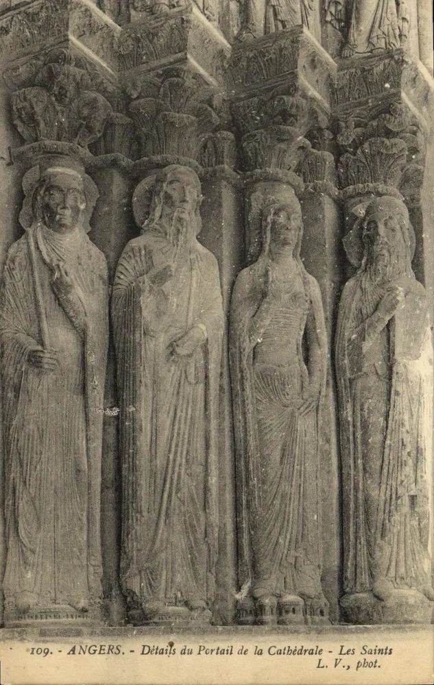 Angers — Details des Portal der Kathedrale — Die Heiligen — L. V., phot. - Vorderseite