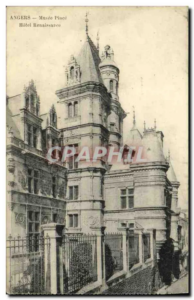 Angers — Museu Pinceé — Hotel Renaissance - Frente