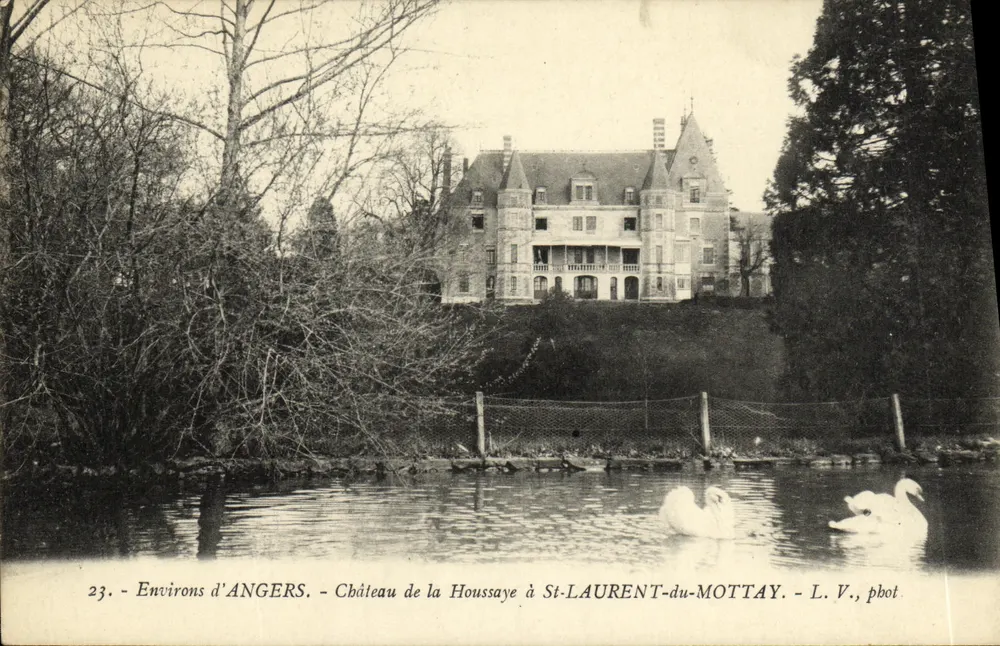 Schloss La Houssaye in St-Laurent-du-Mottay — Umgebung von Angers — L. V., pbot - Vorderseite