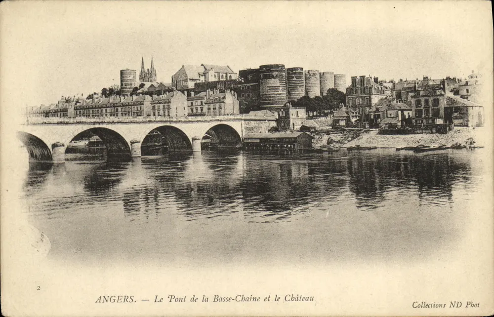 Angers — Der Niedrige Kettenbrücke und das Schloss — Sammlung ND Phot - Vorderseite