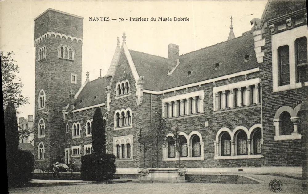 Nantes — Interior do Museu Dobrée — editor NANTES 70 - Frente