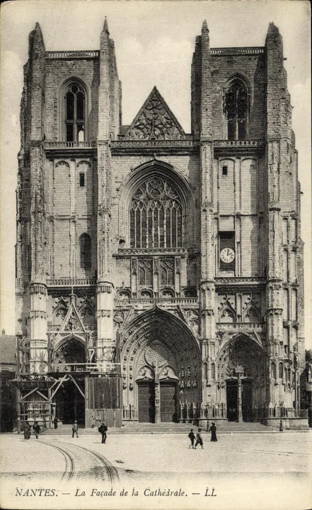 Nantes — A Fachada da Catedral — LL - Frente