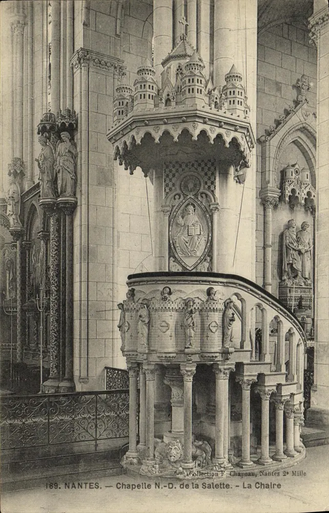 Nantes — Kapelle Notre-Dame de la Salette — Der Pulpit - Vorderseite