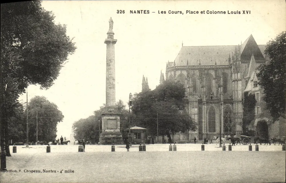 NANTES — Die Cours, Platz und Säule Louis XVI — Sammlung F. Chapeau, Nantes - 4. Jahrhundert - Vorderseite