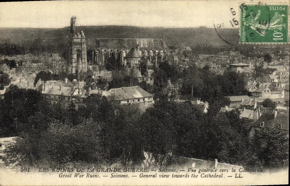Die Ruinen des Großen Krieges — Soissons — Allgemeiner Blick Richtung Kathedrale — LL — Nr. 501 - Vorderseite