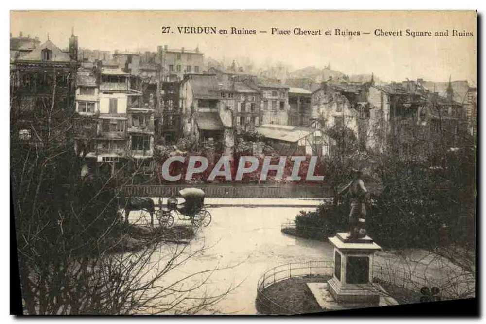 Verdun in Ruinen — Place Chevert und Ruinen — unbekannter Verlag, Nr. 27 - Vorderseite