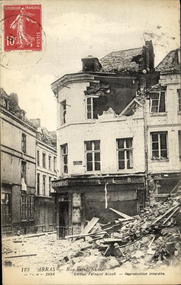 Arras — Rue Saint-Nicolas — Edição Fernand Benolt - Frente
