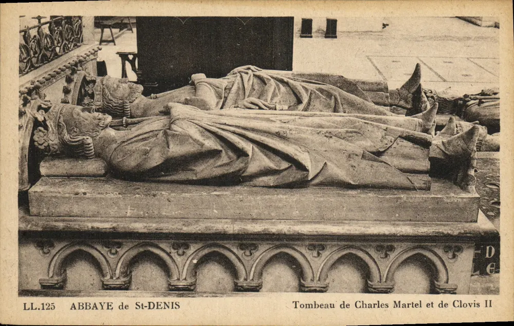 Túmulo de Carlos Martel e de Clóvis II — Abadia de São Denís — LL.125 - Frente