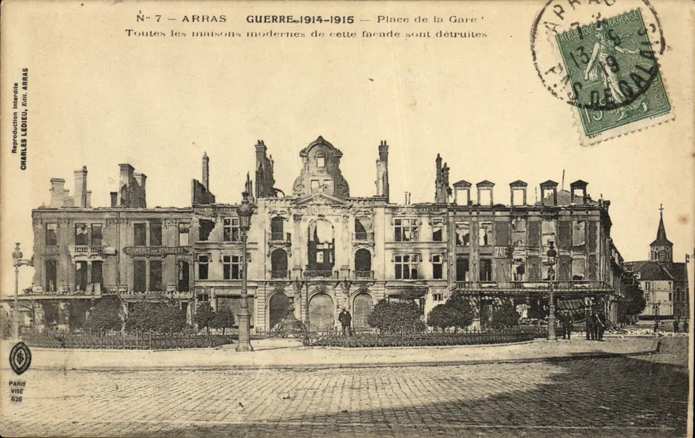 Arras — Platz der Station nach dem Krieg 1914-1915 — Verlag Charles Ledieu, Nr. 7 - Vorderseite