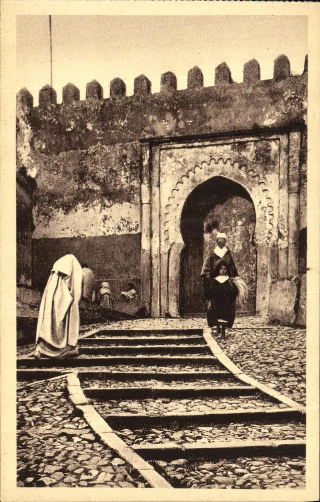 Tanger — Eine Pforte der Kasbah Bab-el-Aâsa — Frères Lebrun, Tanger - Vorderseite