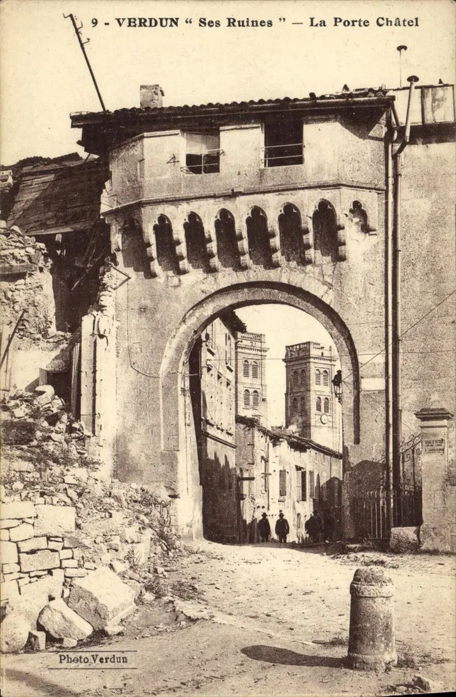 Verdun "Ses Ruínas" — A Porta Châtel — Photo.Verdu - Frente