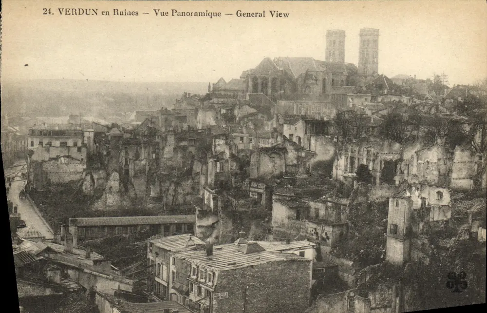 Verdun und Ruinen — Panoramablick — Allgemeiner Blick — HAM COLLE - Vorderseite