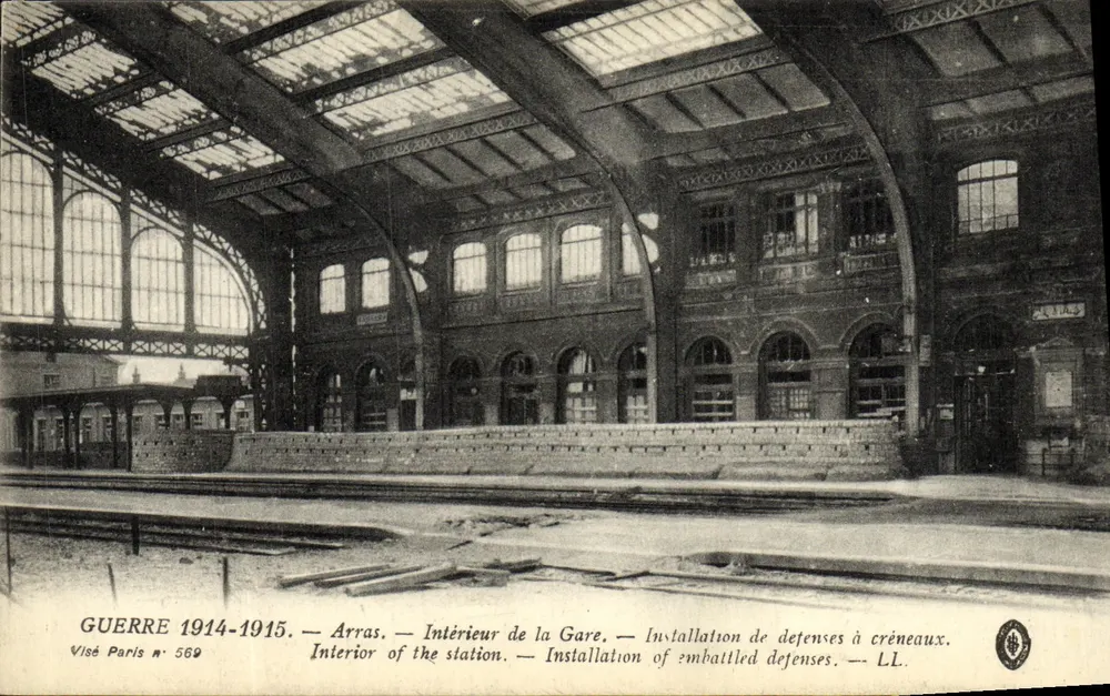Arras — Innenansicht der Station — Installation von Schieferungen — Visé Paris n° 569 - Vorderseite