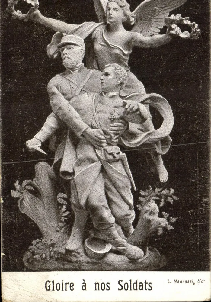 Gloire à nos Soldats — statue de deux soldats et un ange — L. Madrassi, Sc. - Recto