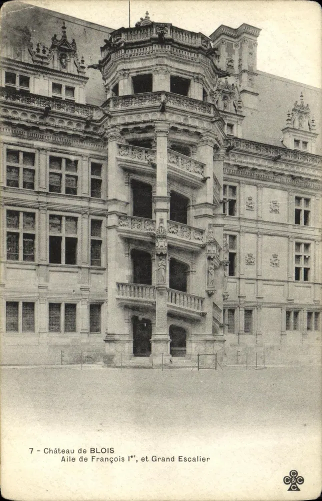 Schloss Blois — Flügel von François I und Große Treppe — C&C - Vorderseite