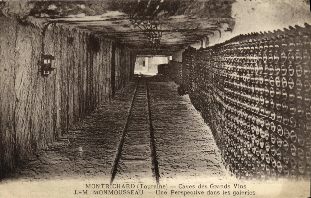 Montrichard (Touraine) — Caves der Großen Weine — J.-M. Monmousseau - Vorderseite
