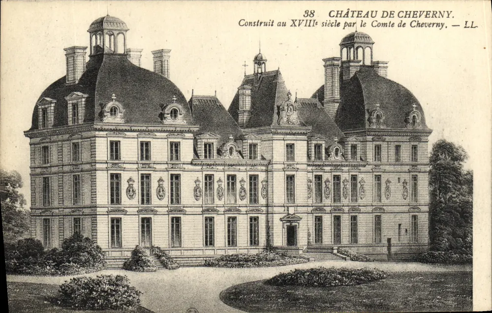 Schloss Cheverny — Errichtet im 18. Jahrhundert vom Grafen von Cheverny — LL - Vorderseite