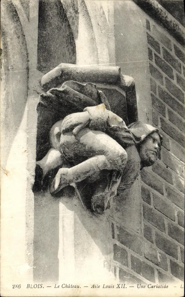 Blois — Das Schloss — Flügel Louis XII — Eine Karyatide - Vorderseite