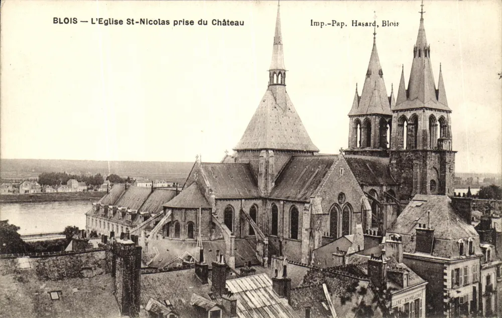 Blois — Die Kirche Saint-Nicolas vom Schloss aus gesehen — Imp.-Pap. Hasard, Blois - Vorderseite