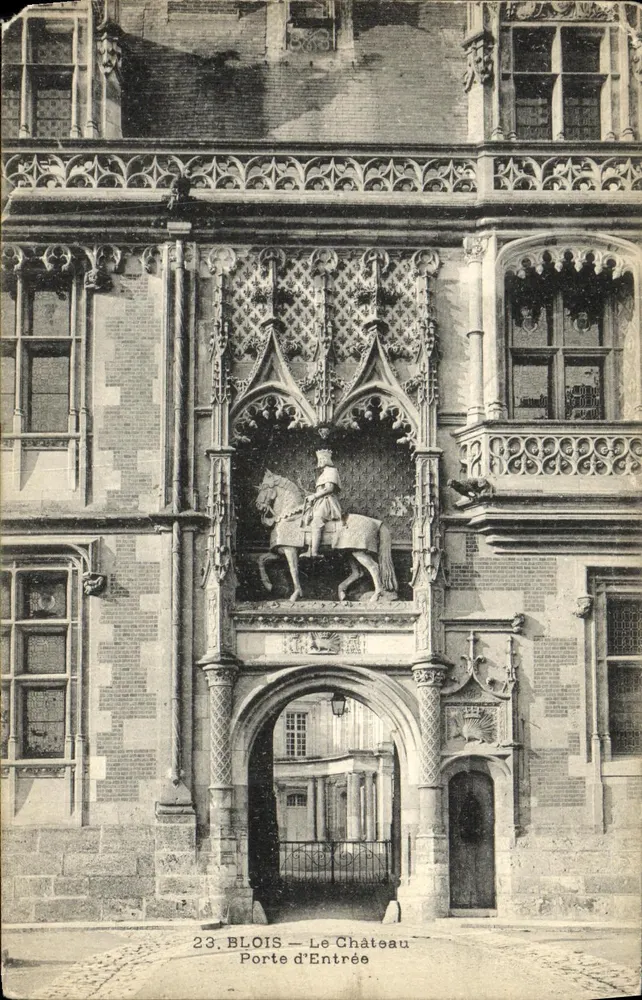 Blois — O Castelo — Porta de Entrada — Editor não identificado, n° 23 - Frente