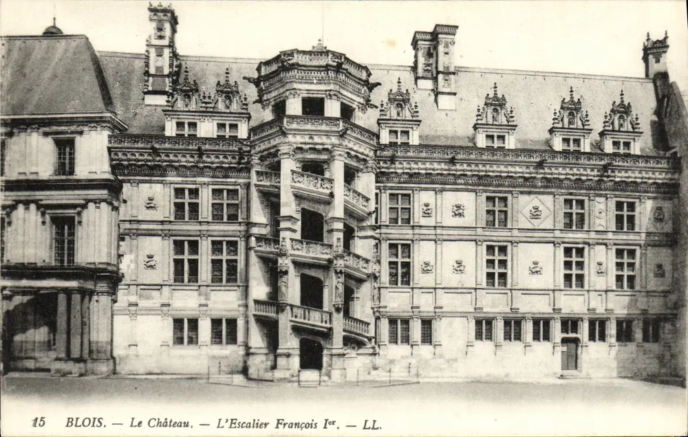 Blois — Das Schloss — Die Treppe François Ier — LL. - Vorderseite