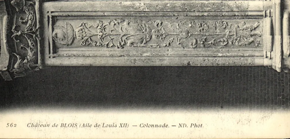 Schloss BLOIS (Flügel von Ludwig XII) — Säulenportal — ND. Phot. - Vorderseite