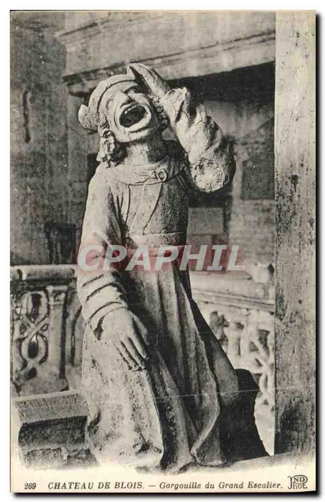 Schloss Blois — Gargoyle des Großen Treppen — JND Hot. - Vorderseite
