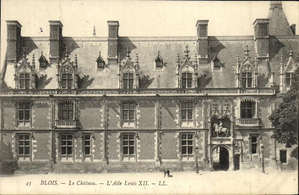 Blois — Das Schloss — Die Flügel Louis XII — LL. — n°43 - Vorderseite