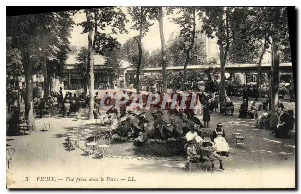 Vichy — Uitzicht genomen in het Park — LL. - Voorkant
