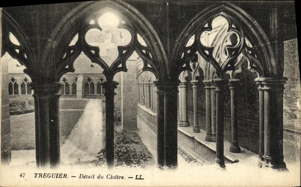 TREGUIER — Detalhe do Claustro — LL. n° 47 - Frente