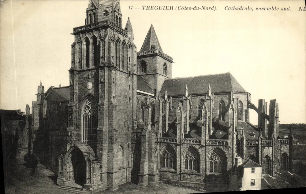 TREGUIER (Côtes-du-Nord) — Catedral, conjunto sul — NL - Frente