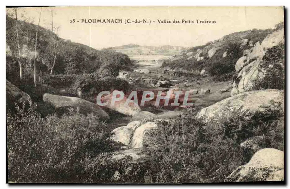 PLOUMANACH (C.-du-N.) — Vale dos Petits Troérous — Editor E. Blévennec - Frente