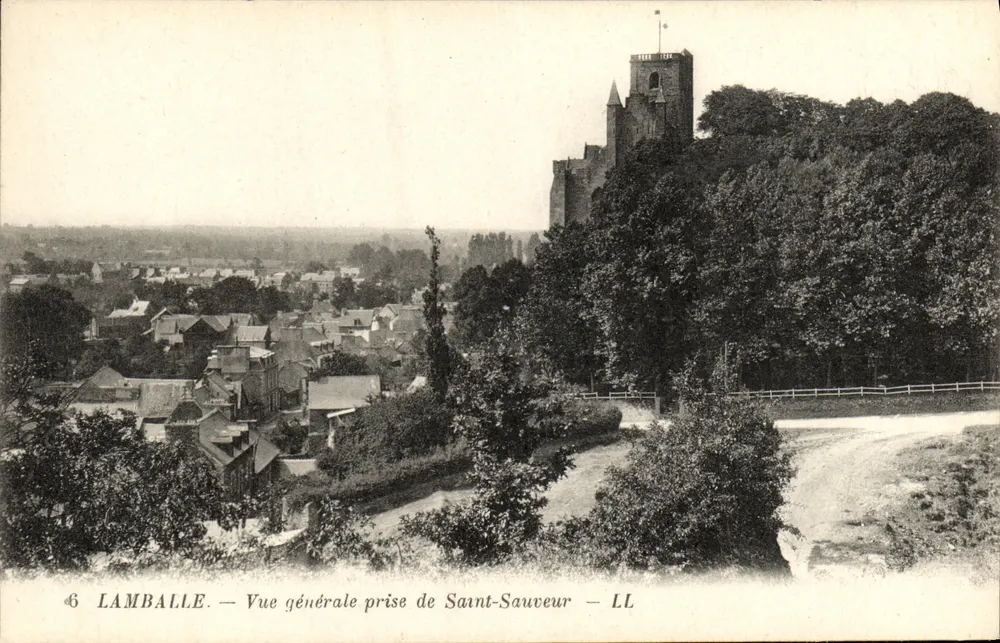 Lamballe — Allgemeine Ansicht vom Saint-Sauveur — LL - Vorderseite