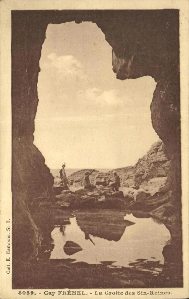 Cap Fréhel - A Gruta das Seis Rainhas — Coll. E. Hamonic, St B., n° 8059 - Frente
