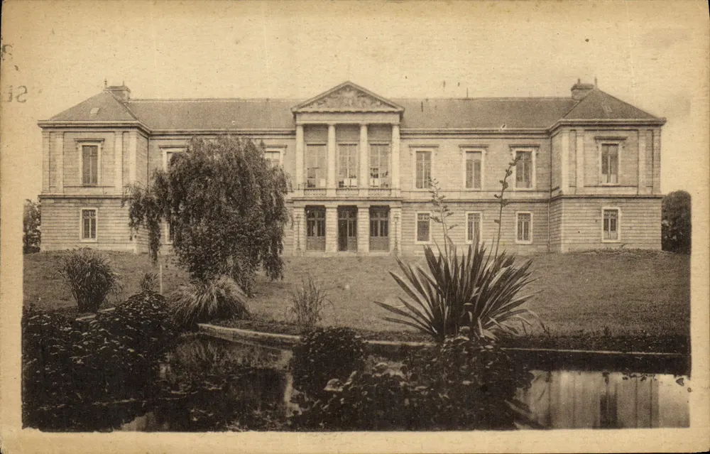 O Palácio de Justiça — St-Brieuc — CH DES ARTS PHOTOMÉDICTIONS - Frente