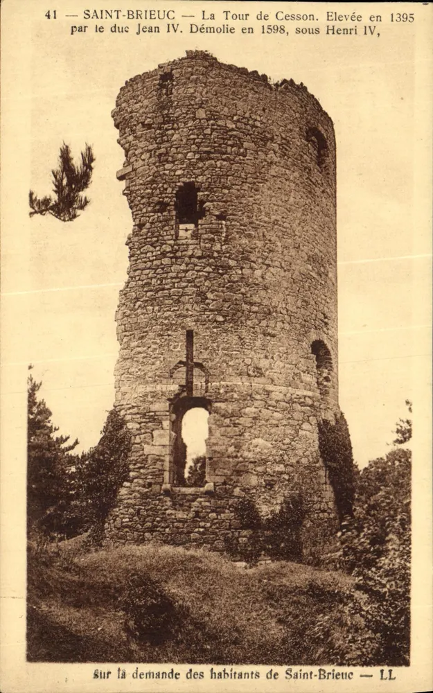 Saint-Brieuc — A Torre de Cesson — Erguida em 1395 pelo duque Jean IV, demolido em 1598 sob Henri IV — LL - Frente