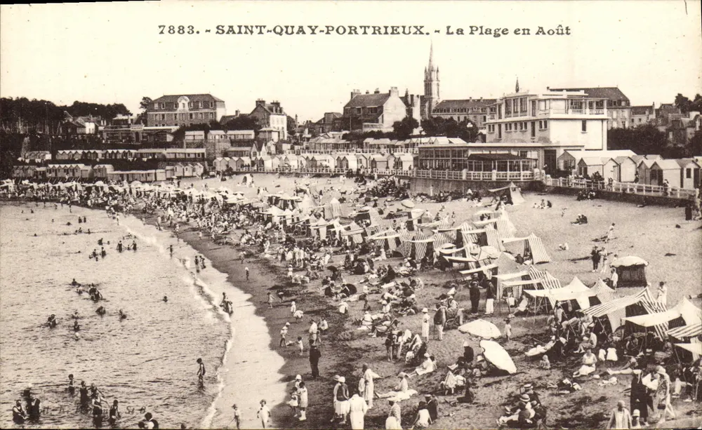 Saint-Quay-Portrieux — Der Strand im August — Editions C. P. A. n° 7883 - Vorderseite