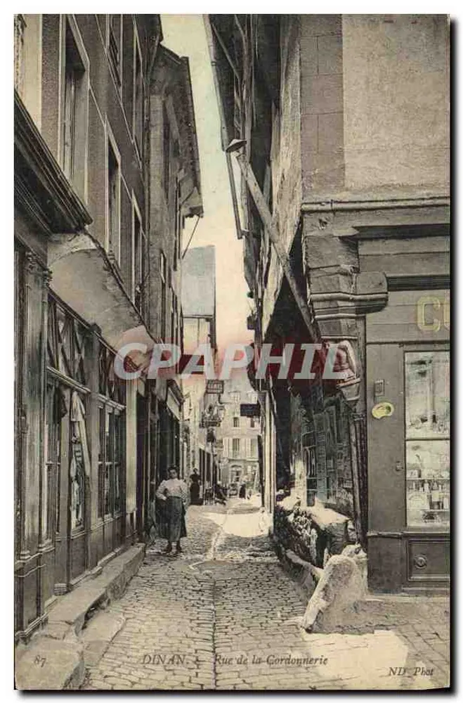 Dinan - Rue de la Cordonnerie — vista da rua com passante — NID Phot, n°87 - Frente
