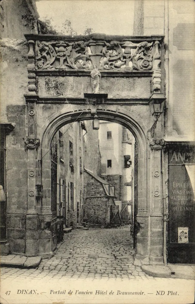 Dinan — Portal des alten Hotels de Beaumanoir — ND Phol. - Vorderseite
