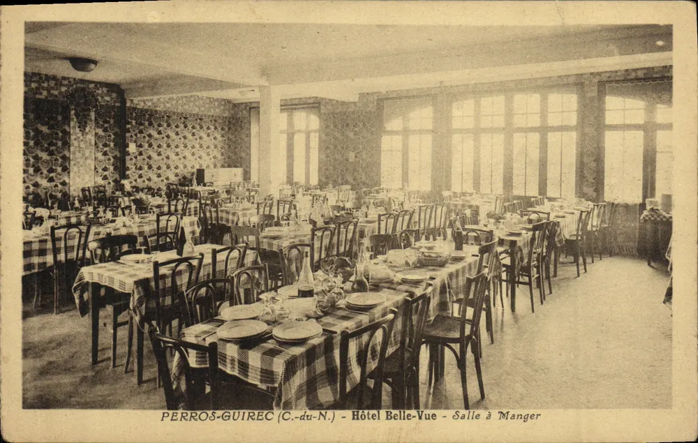 Perros-Guirec (C.-du-N.) - Hotel Belle-Vue - Speisesaal - Vorderseite